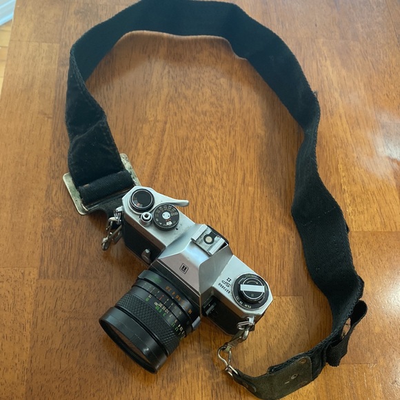 Honeywell PENTAX with lens - Picture 2 of 10